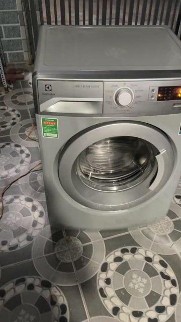 Máy giặt Electrolux 8kg Inverter. Mua bán Máy giặt tại Quận Cái Răng Cần Thơ được đăng bởi Tiến hình 1