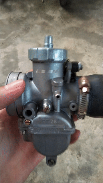Bình xăng con PE26 Bạc đã sử dụng. Mua bán Phụ tùng xe tại Huyện Phong Điền Cần Thơ được đăng bởi Hoàng Trần  hình 1