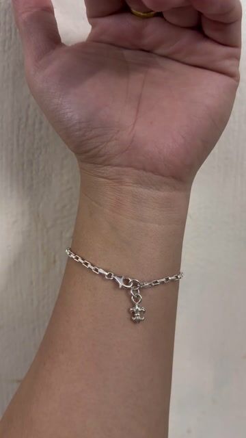 Lắc tay Nam Nữ Bạc. Mua bán Phụ kiện thời trang khác tại Quận Hoàng Mai Hà Nội được đăng bởi Hoang anh hình 1