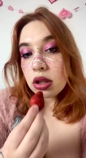 Model - Jenny Ellison roleplay