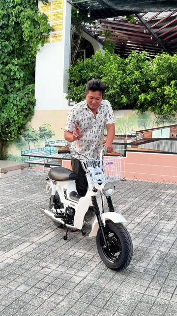 Honda Chaly 50cc màu Trắng. Mua bán Xe máy tại Quận 7 Tp Hồ Chí Minh được đăng bởi Cửa Hàng Xe Máy Hoàng Hưng Q7 hình 1