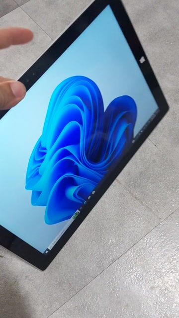 Surface pro 3 màn 2k pin tốt. Mua bán Laptop tại Quận 4 Tp Hồ Chí Minh được đăng bởi laptop cũ giá rẻ hình 1