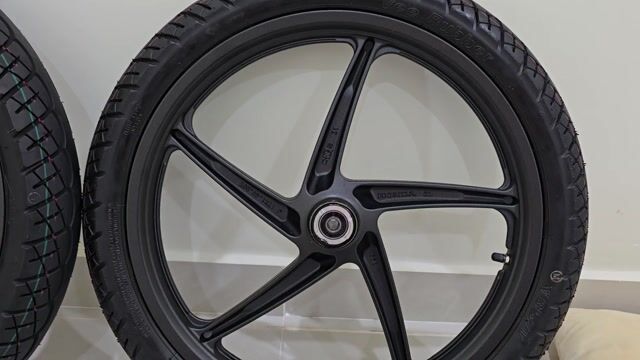 Cần bán cặp bánh mâm luôn vỏ ruột của future led. Mua bán Phụ tùng xe tại Thành phố Long Khánh Đồng Nai được đăng bởi Lâm hình 1