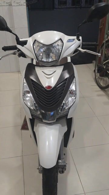 Honda Vision 2016 Trắng 33090 km. Mua bán Xe máy tại Quận Bình Thạnh Tp Hồ Chí Minh được đăng bởi Nguyen anh tuan hình 1