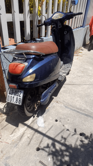 Xe máy điện Vespa Xanh dương đậm. Mua bán Xe máy tại Quận Hải Châu Đà Nẵng được đăng bởi Kim Ánh hình 1