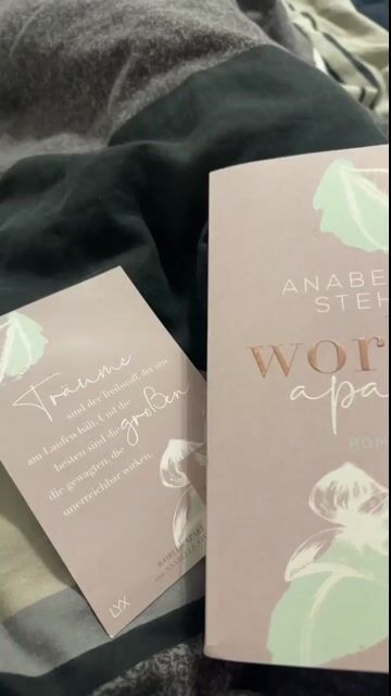 Der Teil war auch sehr schön, leider hatte ich etwas Schulstress, weswegen ich realistisch wenig an einem Tag lesen konnte, aber auch, dass mich das bisschen gestört hat zeigt wie gut das Buch ist… ich mag die Geschichte wirklich sehr gerne, auch dieses forbidden romance 😩 es hat mich bisschen gestört, dass die beiden am Anfang so wenig miteinander zu tun hatten. Die Dynamik der beiden hat es wirklich sehr spannend gemacht und ich finde es bezaubernder wie Anabelle Stehl es geschafft hat, Kaycee zu der Kaycee zu machen, welche sie ist, denn sie ist wirklich perfekt! Ich liebe die Werte die hinter diesem Buch stehen❤️