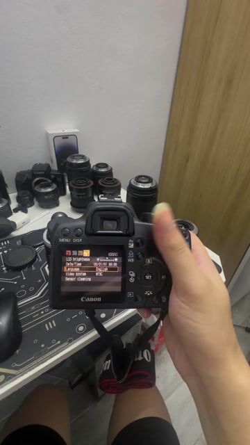 Máy ảnh Canon Kiss F Đen EF 28-80mm. Mua bán Máy ảnh, Máy quay tại Quận Nam Từ Liêm Hà Nội được đăng bởi Nguyễn Xuân Linh hình 1