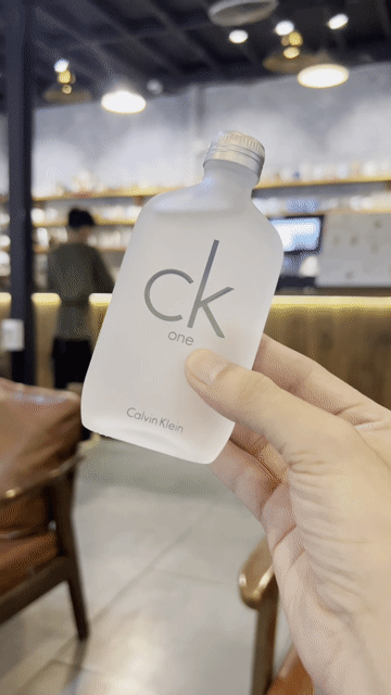 Nước hoa Calvin Klein CK One 100ml. Mua bán Nước hoa tại Quận Cầu Giấy Hà Nội được đăng bởi Tuấn Anh Phùng hình 1