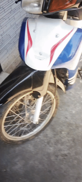 Suzuki Stria 2000 Trắng Xanh. Mua bán Xe máy tại Quận Liên Chiểu Đà Nẵng được đăng bởi vũ lê hình 1