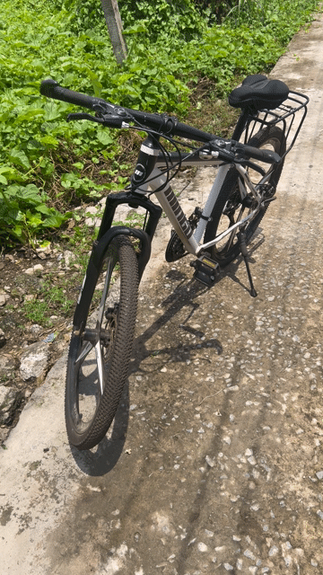 Xe đạp thể thao MINGU Khung nhôm 26 inch Trắng. Mua bán Xe đạp tại Thành phố Tân An Long An được đăng bởi Trà Ngọc hình 1