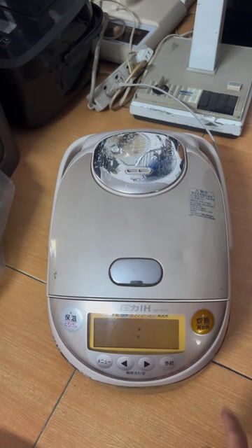 Nồi cơm Zojirushi 1 lít Cao tần áp suất lưng gù. Mua bán Bếp, lò, đồ điện nhà bếp tại Quận Ngô Quyền Hải Phòng được đăng bởi E Thuy hình 1