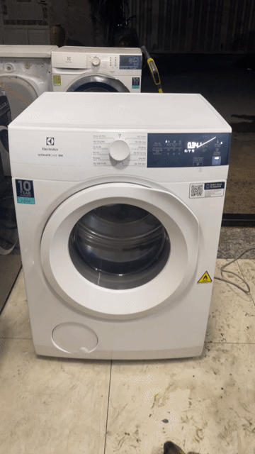 Thanh lý máy sấy Electrolux 7.5kg zin đẹp có BH. Mua bán Máy giặt tại Quận 10 Tp Hồ Chí Minh được đăng bởi Quí Vũ Official hình 1