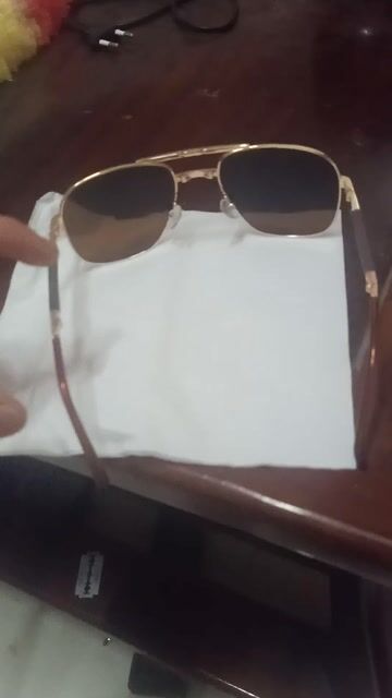 Kính râm Nâu đã sử dụng. Mua bán Phụ kiện thời trang khác tại Thành phố Sóc Trăng Sóc Trăng được đăng bởi GIANG QUOC HUY hình 1