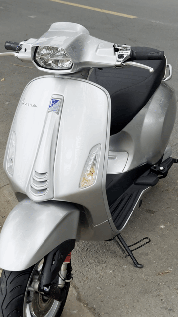 Piaggio Vespa Sprint 2023 Bạc 4000km. Mua bán Xe máy tại Thành phố Biên Hòa Đồng Nai được đăng bởi Xe Máy Sơn Trung Duy hình 1