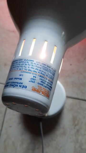 Đèn hồng ngoại TNE MEDILAMP Trắng. Mua bán Đèn tại Quận Tây Hồ Hà Nội được đăng bởi Thủy quyên   hình 1