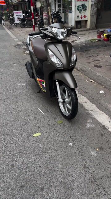 Honda Vision 2016 Đặc biệt Vàng sần. Mua bán Xe máy tại Quận Đống Đa Hà Nội được đăng bởi Hà hình 1