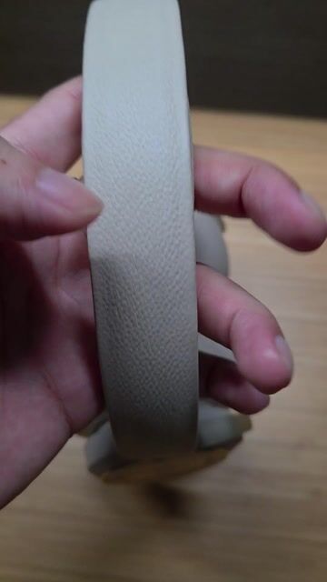 Tai nghe Bang & Olufsen Beoplay HX Sand 98-99%. Mua bán Tivi, Âm thanh tại Quận 7 Tp Hồ Chí Minh được đăng bởi Giang hình 1