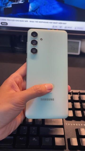 Samsung M55 5G 8GB/256GB. Mua bán Điện thoại tại Quận Ba Đình Hà Nội được đăng bởi Sơn Lâm hình 1
