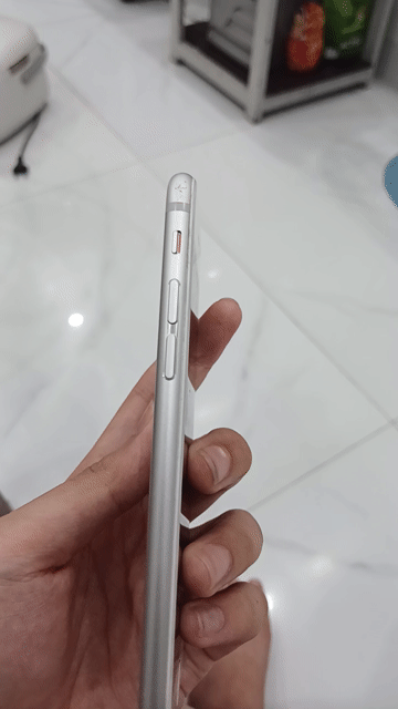 iPhone 6 Bạc Retina Đã thay vỏ, pin mới. Mua bán Điện thoại tại Thành phố Hải Dương Hải Dương được đăng bởi Khanh Vũ hình 1