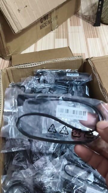 Cáp SATA 6Gb/s Đen Mới 100%. Mua bán Linh kiện (RAM, Card...) tại Huyện Châu Đức Bà Rịa - Vũng Tàu được đăng bởi shop đồ cũ hình 1
