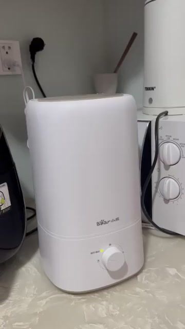 Máy phun sương Bear JSQ-F50B1 5L Trắng. Mua bán Nội thất, đồ gia dụng khác tại Quận Bình Thạnh Tp Hồ Chí Minh được đăng bởi Minh Le hình 1