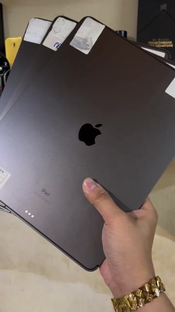 Apple iPad Pro 2020 12.9 inch 128GB. Mua bán Máy tính bảng tại Quận 1 Tp Hồ Chí Minh được đăng bởi Lư Quốc Thông hình 1
