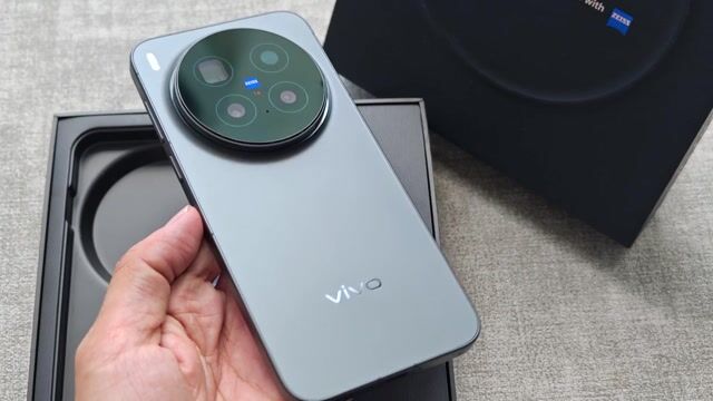 Vivo X300 Pro 512GB Đen Quốc tế Fullbox Like New. Mua bán Điện thoại tại Quận 3 Tp Hồ Chí Minh được đăng bởi Minh Phạm hình 1