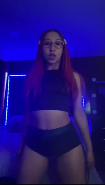 Model - Cristal Kat squirt