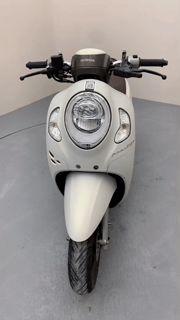Scoopy 2023 Nhập Indo Trắng Nhám Smartkey Xe Đẹp. Mua bán Xe máy tại Quận Gò Vấp Tp Hồ Chí Minh được đăng bởi iMotorbike Khương Phan hình 1