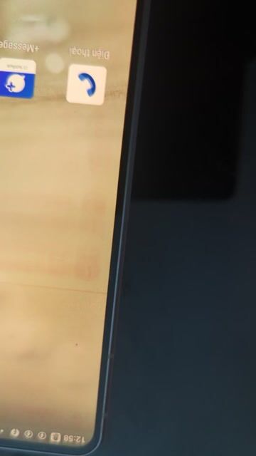Sharp Aquos R7 Nhật Bản Lưu màn. Mua bán Điện thoại tại Thành phố Thủ Dầu Một Bình Dương được đăng bởi huỳnh hoa hồng  hình 1