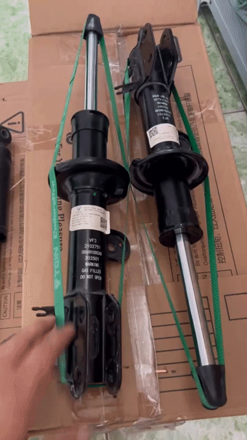Phuộc ô tô VinFast VF3 Đen. Mua bán Phụ tùng xe tại Thành phố Thủ Đức Tp Hồ Chí Minh được đăng bởi Hung Truong hình 1