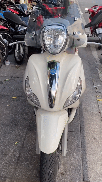Piaggio Medley iGet ABS 2019 Trắng Đã sử dụng. Mua bán Xe máy tại Quận Tân Phú Tp Hồ Chí Minh được đăng bởi Tuanduy hình 1