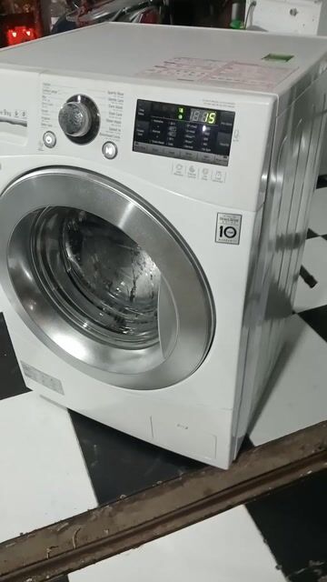 Máy giặt LG 9kg Giặt nước nóng Trắng. Mua bán Máy giặt tại Quận Tân Phú Tp Hồ Chí Minh được đăng bởi Điện Tử Quách Điêu hình 1