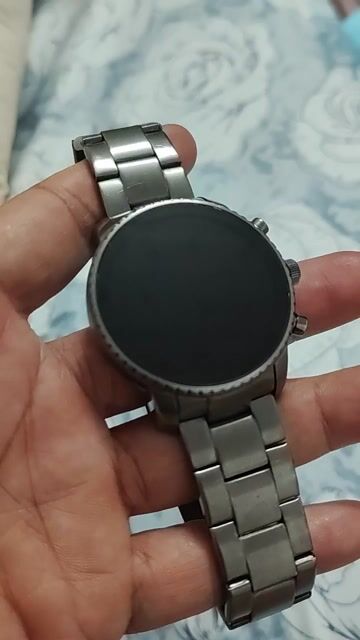 Fossil Đồng hồ thông minh Bạc. Mua bán Thiết bị đeo thông minh tại Thành phố Rạch Giá Kiên Giang được đăng bởi Thích Đồng Hồ hình 1