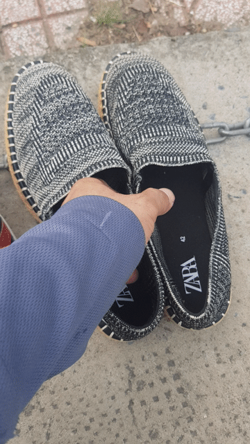 Giày thể thao Adidas Nam Đen, Đỏ size 42. Mua bán Giày dép tại Thành phố Thủ Đức Tp Hồ Chí Minh được đăng bởi Tiến Dũng Vũ hình 1
