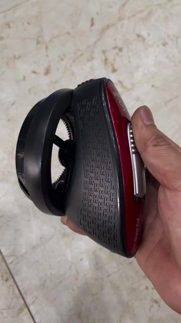 Tông đơ cắt trọc hoặc cua