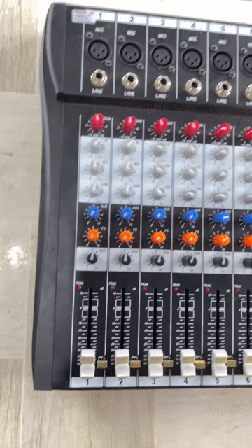 Bàn trộn âm thanh Yamaha M-12USB Đen. Mua bán Tivi, Âm thanh tại Thị xã Duyên Hải Trà Vinh được đăng bởi CHUYÊN MUA BÁN THANH LÝ ÂM THANH THU MUA TIVI CỦ XÁC TIVI ĐỜI CAO hình 1