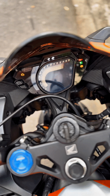 Honda CBR250RR Repsol ABS 3 Chế Độ Lái. Mua bán Xe máy tại Quận Thanh Khê Đà Nẵng được đăng bởi Xe Máy Đức Vũ 658 Trần Cao Vân hình 1