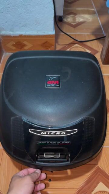* Bán thùng GIVI MICRO kèm kệ đỡ giá tốt. Mua bán Nội thất, đồ gia dụng khác tại Huyện Duy Xuyên Quảng Nam được đăng bởi Lĩnh hình 1