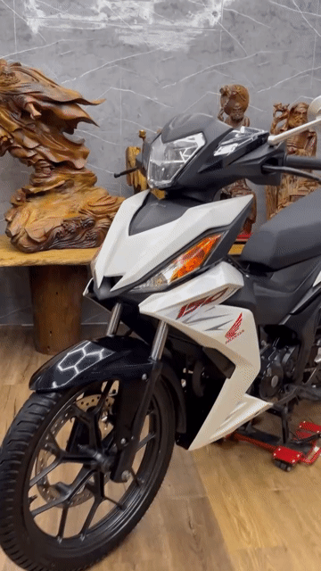 Honda Winner V1 2017 có cmc máy khoẻ, êm. Mua bán Xe máy tại Quận 7 Tp Hồ Chí Minh được đăng bởi Xe Cũ Hiếu CT hình 1