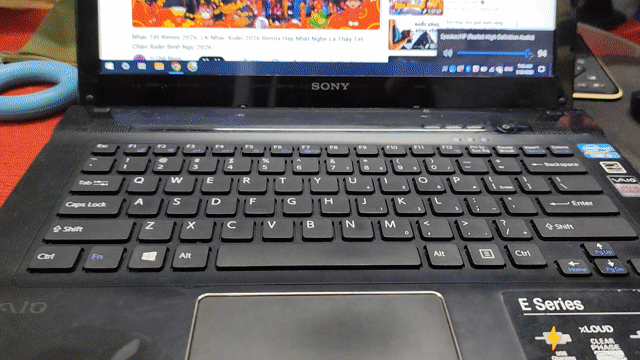 Sony Vaio E Series i3-3110M 6GB/120GB. Mua bán Laptop tại Quận Tân Phú Tp Hồ Chí Minh được đăng bởi 2 TÂM hình 1