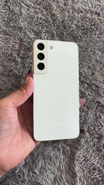 Samsung Galaxy S22 5G 128GB. Màu Trắng, máy đẹp. Mua bán Điện thoại tại Quận Bình Tân Tp Hồ Chí Minh được đăng bởi Hoàng Anh hình 1