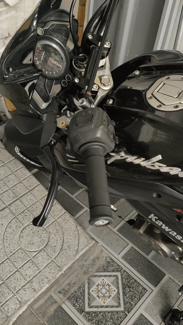 Kawasaki Pulsar 2015 Đen Côn tay. Mua bán Xe máy tại Huyện Hóc Môn Tp Hồ Chí Minh được đăng bởi Mai Yến Ngọc hình 1
