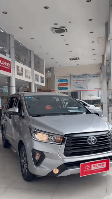 8 Chỗ, Sàn - INNOVA 2.0E MT 2023  Bạc - CÓ BANK. Mua bán Ô tô tại Quận Gò Vấp Tp Hồ Chí Minh được đăng bởi Thanh Trang Toyota Sure hình 1
