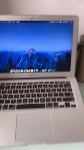 Apple Macbook Air 13 inch 8GB/128GB. Mua bán Laptop tại Quận Phú Nhuận Tp Hồ Chí Minh được đăng bởi Tấn Dũng hình 1