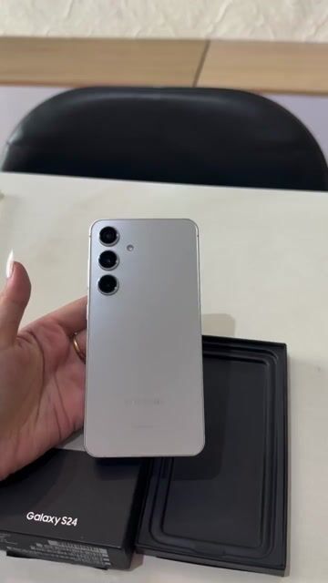 Samsung Galaxy S24 256GB Bạc Việt Nam. Mua bán Điện thoại tại Quận Thanh Xuân Hà Nội được đăng bởi Nguyễn hồng ngọc  hình 1