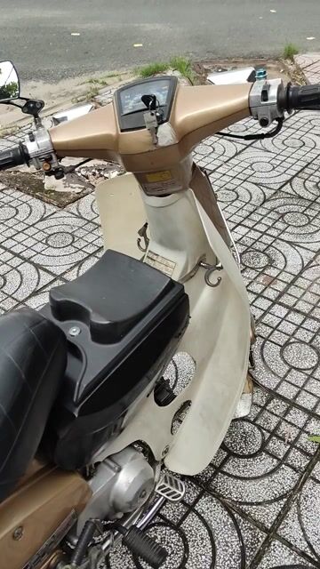 Cup Nhật đèn vuông 50 , Bstp 1 đời chủ xe khá zin. Mua bán Xe máy tại Quận 12 Tp Hồ Chí Minh được đăng bởi QUANG NGUYEN MOTO BIKE hình 1