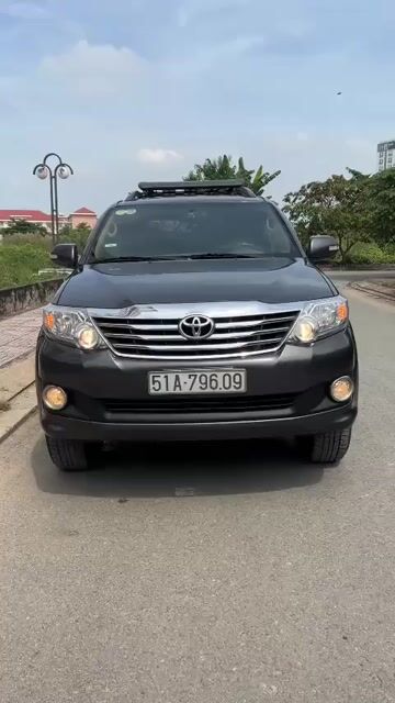 Fortuner 2014 máy xăng tự động xe gia đình quá đẹp. Mua bán Ô tô tại Quận Gò Vấp Tp Hồ Chí Minh được đăng bởi Phan Trung Quân hình 1