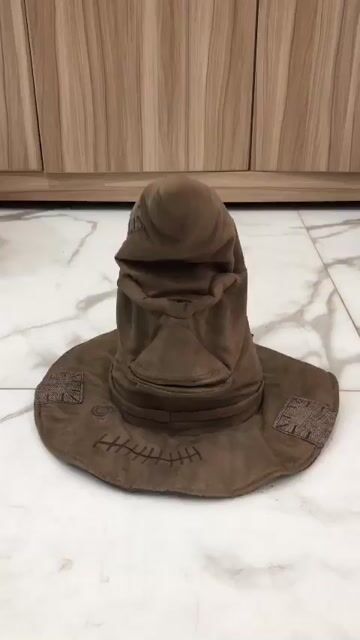 THANH LÝ NÓN HARRY POTTER. Mua bán Phụ kiện thời trang khác tại Quận 3 Tp Hồ Chí Minh được đăng bởi Chauvy House hình 1