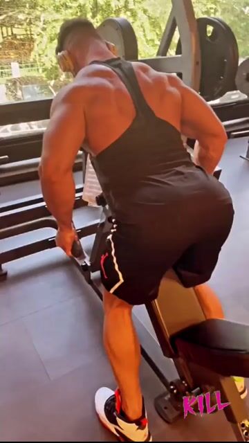 Model - marcobadass abs